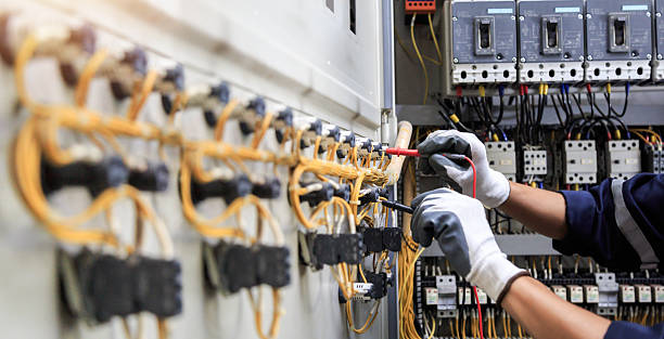 Professional Electrician technician working in Lodi, OH